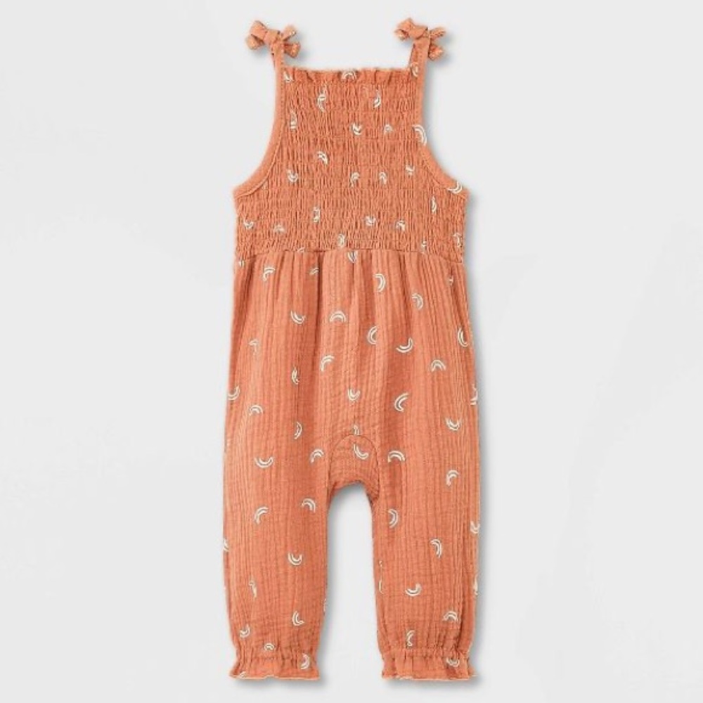 Barely worn girls jumpsuit with rainbows. 3-6 month